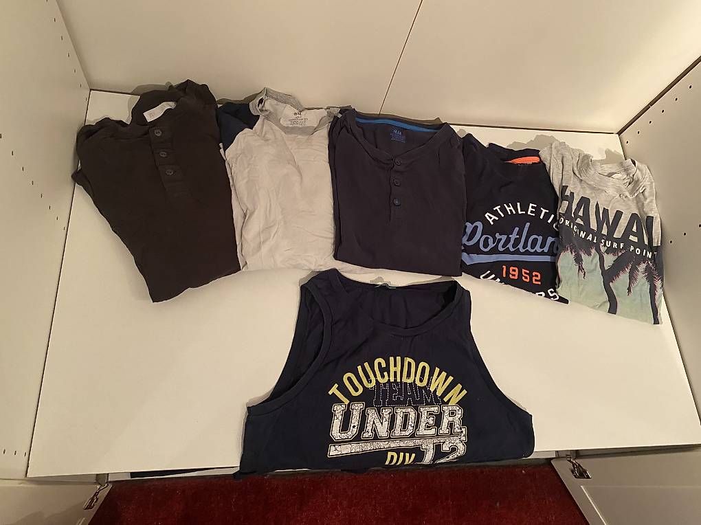 Chemises, T-shirts & Polos: 6 Shirts Grösse  146/ 152 – D'occasion à Liestal par reguswiss