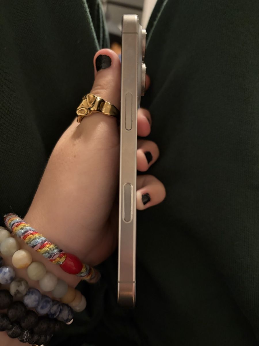 Apple Telefoni cellulari / Smartphones: Apple iPhone 16 pro max(in good condition) – Usato da Hünenberg venduto da sus_nc5s 5