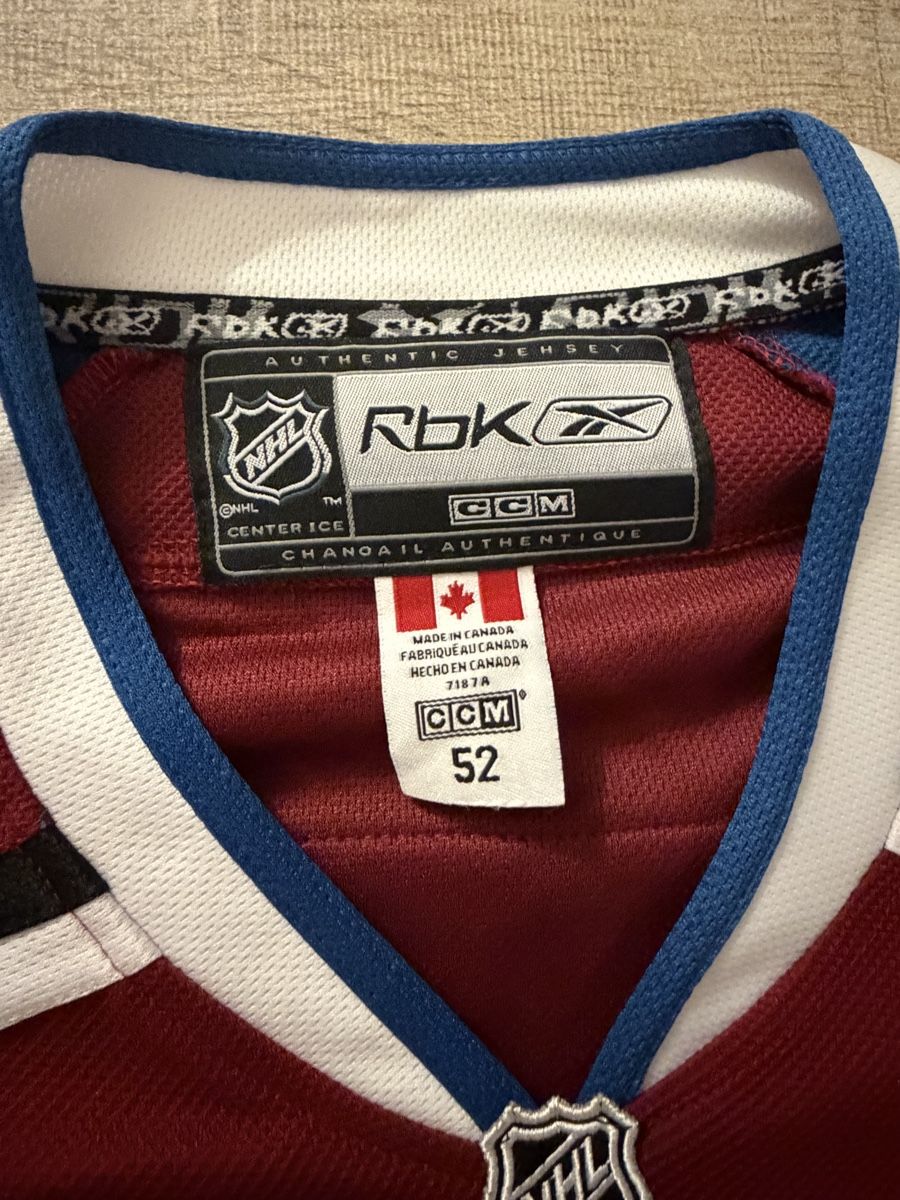 Leibchen & Hosen: NHL Colorado Avalanches - Nathan MacKinnon – Gebraucht aus Winkel von Derschweizerseller 3