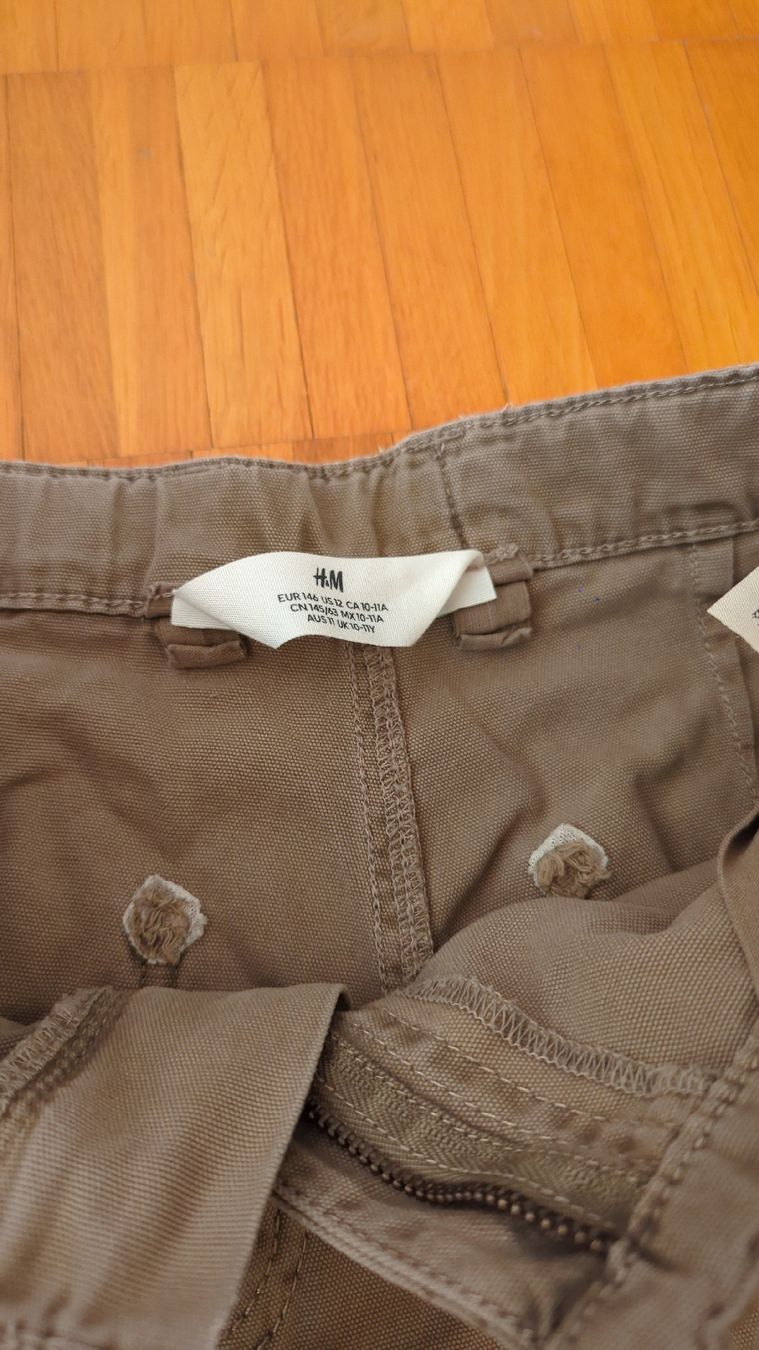 Hosen: 2 Hosen, 146 – Gebraucht aus Zürich von Rulabco 2