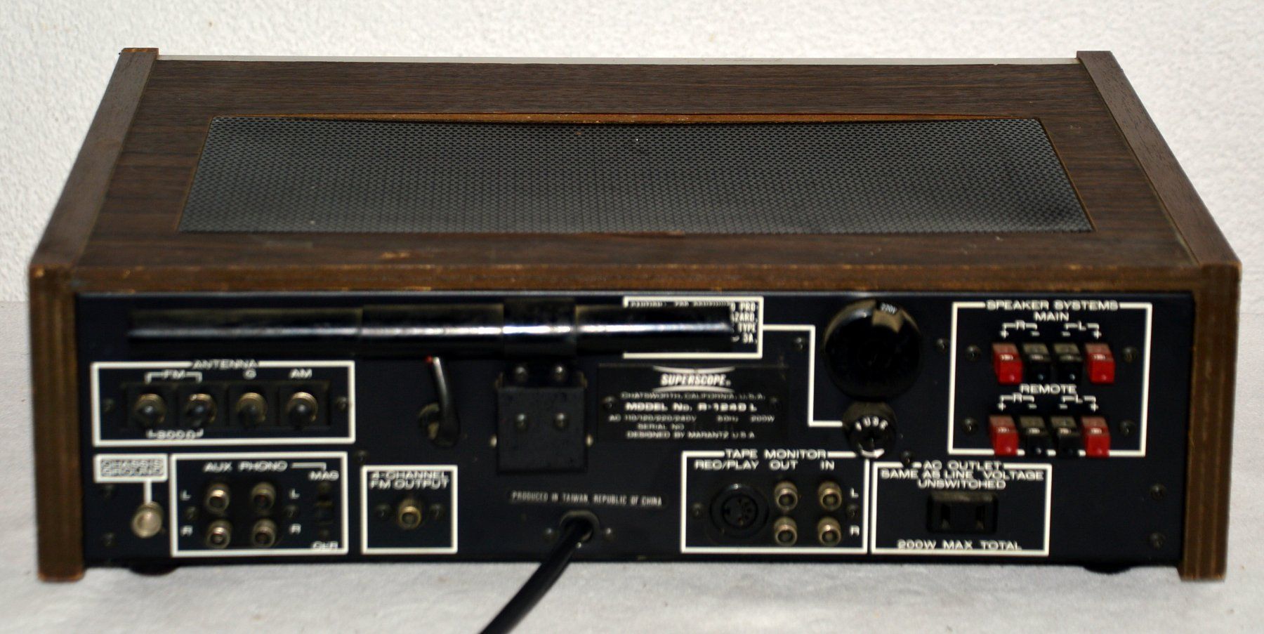 Marantz / Superscope R-1240 Récepteur Stéréo AM/FM Vintage - Fonctionne - Modèle Rare