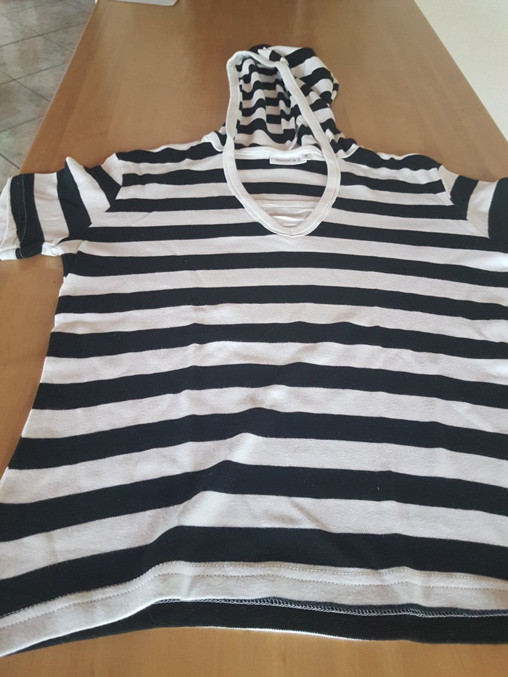 C&A Maglioni & Felpe: Pull marinière avec capuchon taille M marque C&A 100% coton – Usato da Villiers venduto da san_jn5w 4