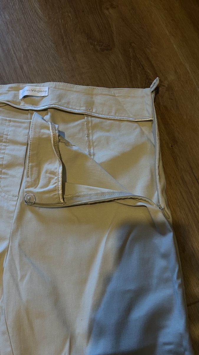 Hosen: Pantacourt beige élastique  – Neu (gemäss Beschreibung) aus Yverdon-les-Bains von Little_M0nster 4