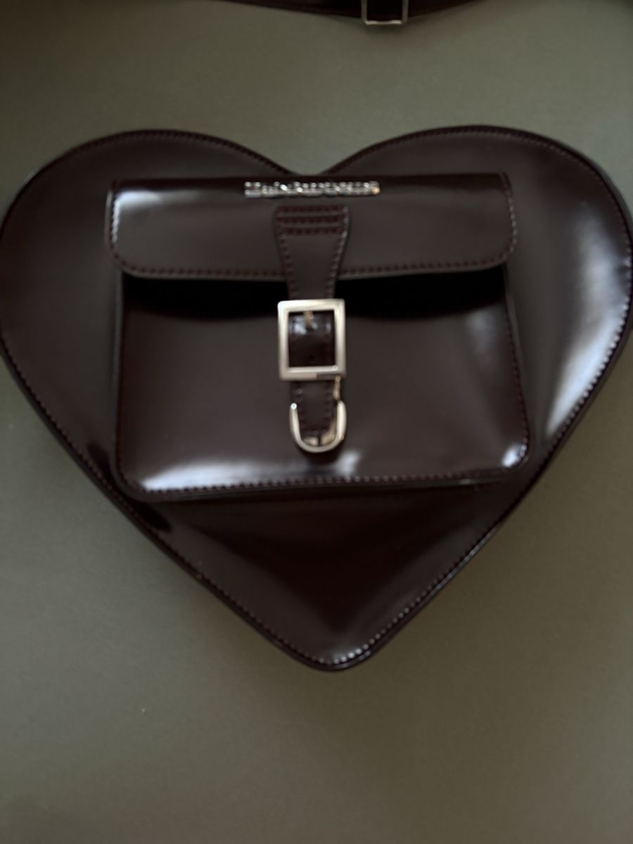 Dr. Martens Borse: Dr. Martens Heart Bag – Nuovo (secondo la descrizione) da Büren an der Aare venduto da zoe_bx5b