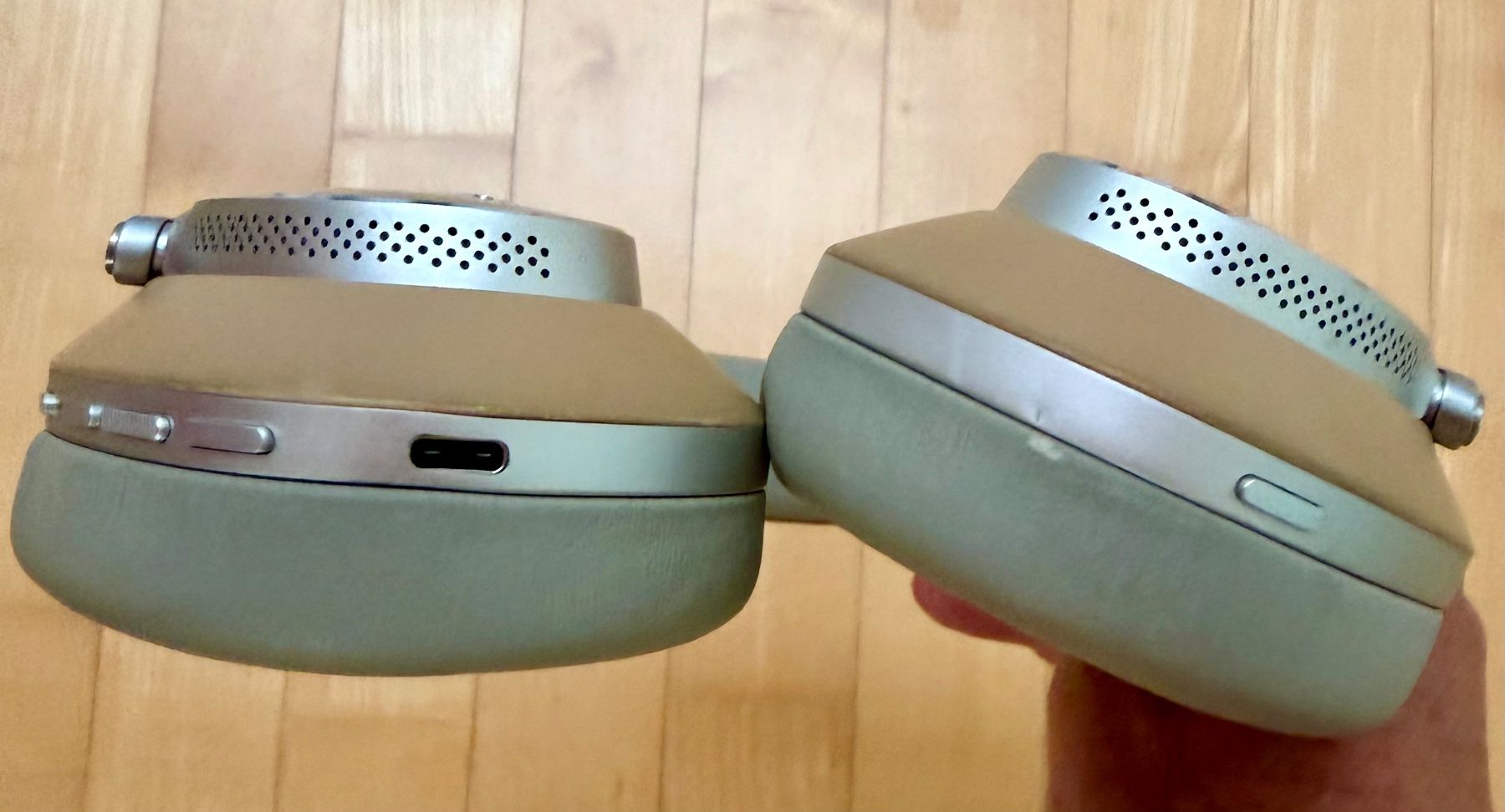 Bowers & Wilkins Kopfhörer: Bower & Wilkins Px8 beige – Gebraucht aus Niederscherli von Obernet 2