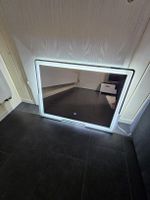 Spiegel mit LED-Beleuchtung, Top Zustand, Neu für Badezimmer