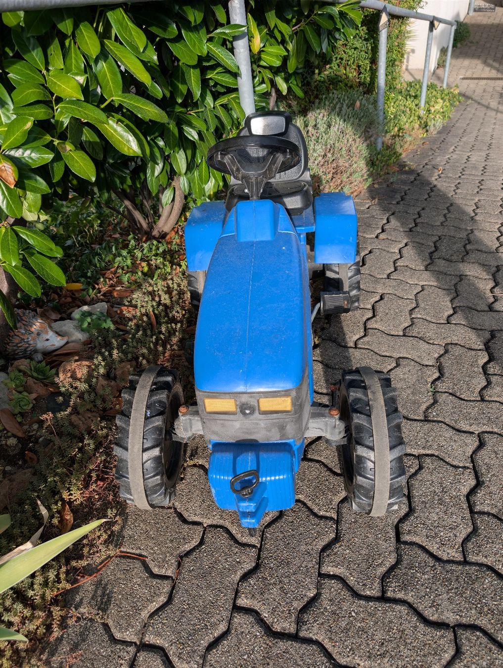 Fahrzeuge für Kinder: Grosser Kinder Trettraktor blau – Gebraucht aus Witterswil von Richi444 2