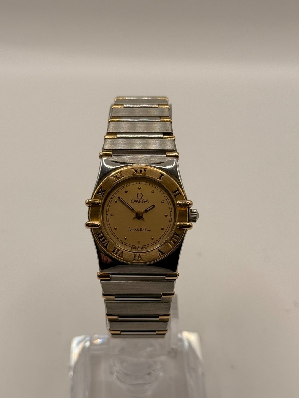 Omega Montres: Omega constellation 26mm – D'occasion à Bottens par Evergold.ch
