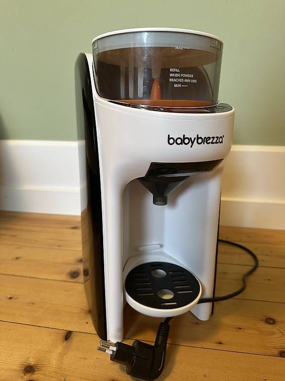 Elettrodomestici da cucina: Baby Brezza Fläschchenzubereiter  – Usato da Neuhausen venduto da Friina 1