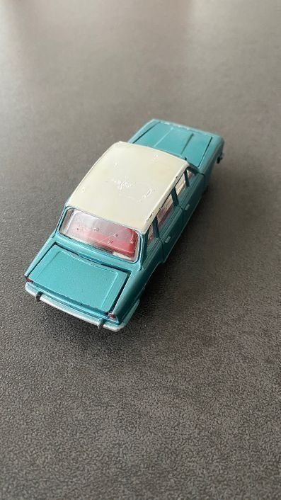 Dinky Toys Modellini d'auto: Dinky Toys Triumph 2000 réf. 135 made in England – Usato da Meyrin venduto da Abac007 2