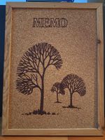 Memoboard aus Kork mit Holzrahmen