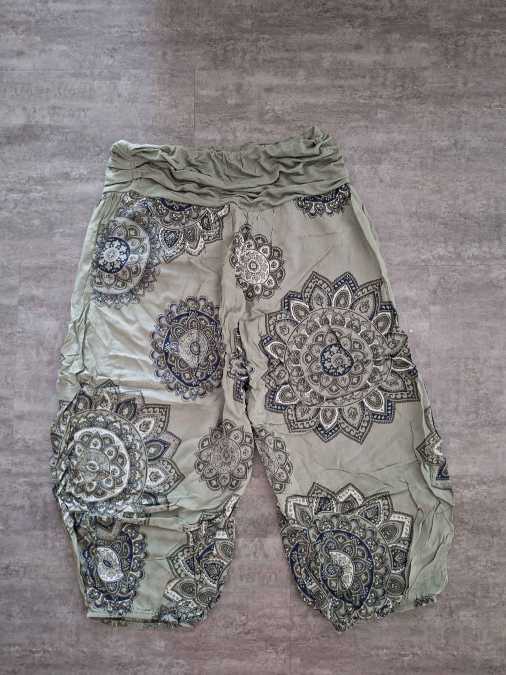 Pantalons: 4 Harem Pants elastisch – Neuf (Voir description) à Grenchen par LadyCalis 3