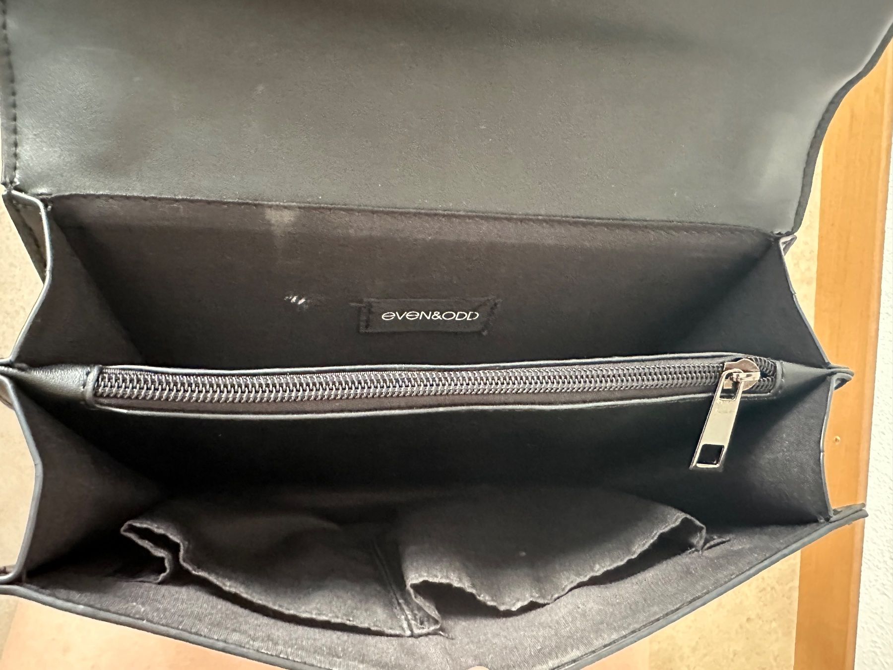 Borse da donna: Small Black Bag (Tasche / Sac) – Usato da Zürich venduto da mme_9kc5 2