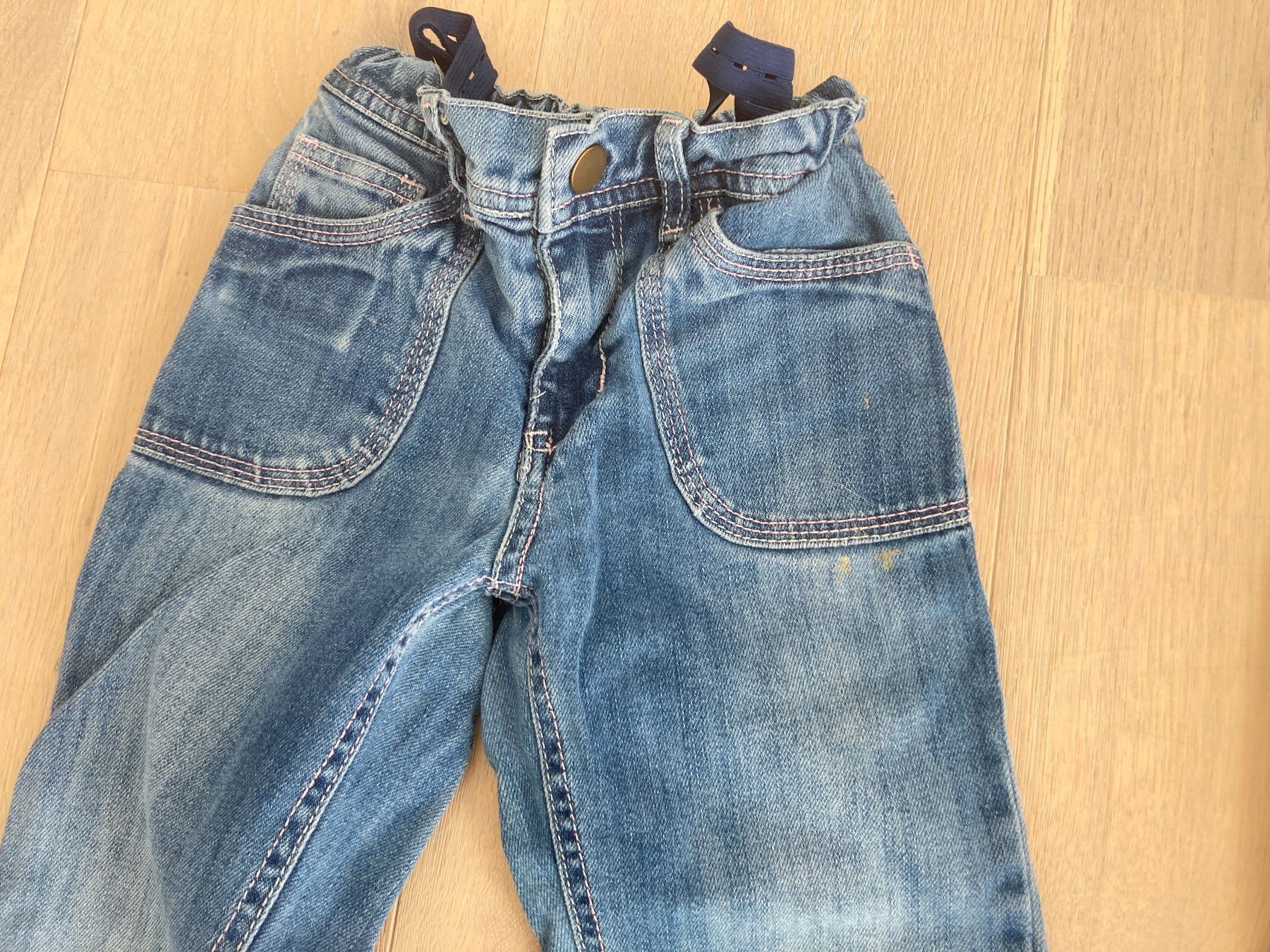 Hosen: Mädchen Jeans Gr. 122 mit optischen Gebrauchsspuren – Gebraucht aus Eggenwil von Lissi82 1