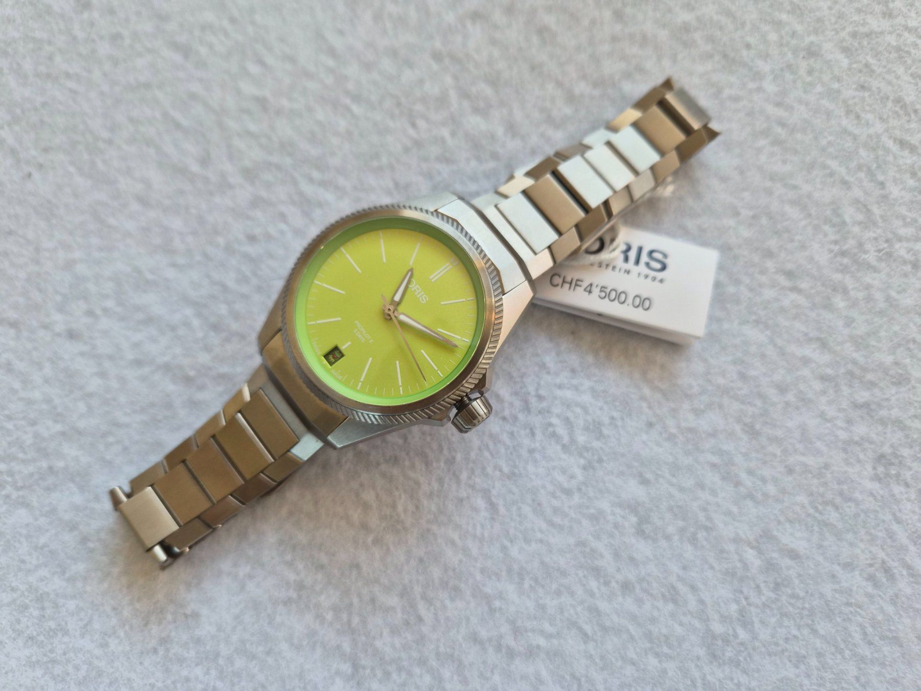 Oris Uhren: Oris ProPilot X Kermit Edition – Neu und originalverpackt aus Chabrey von Horology 8