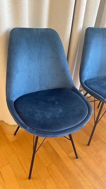 Stühle: 2 Samt-Esszimmerstühle in Dunkelblau – Gebraucht aus Luzern von mar_27gr 1