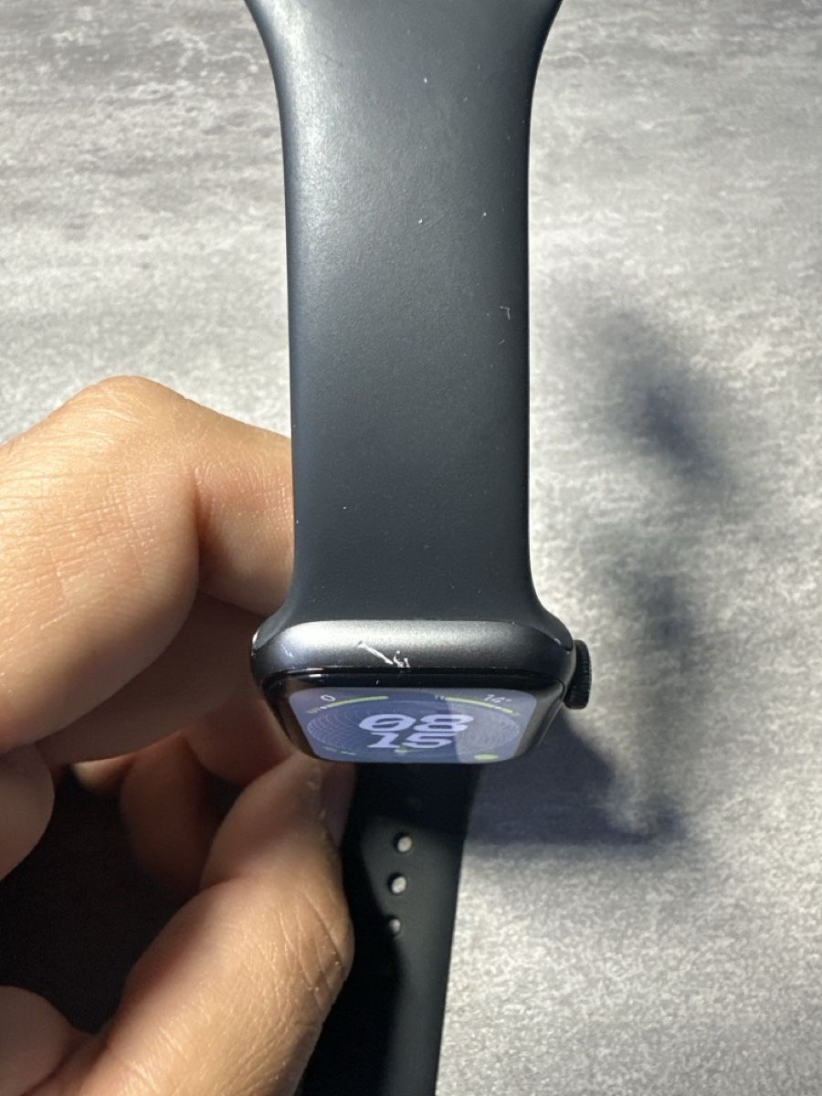 Apple Smartwatch: Apple Watch SE 40 mm GPS – Usato da Le Lignon venduto da Latenterouge 7