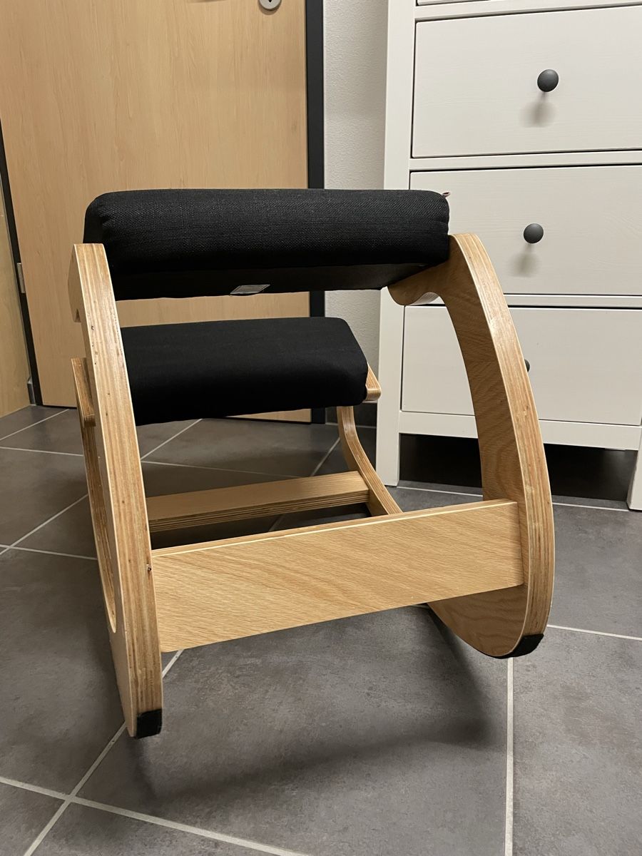 Vidaxl Stühle: Ergonomischer Kniestuhl mit Schaukelfunktion – Gebraucht aus Ponte Capriasca von Suzanne_C 2