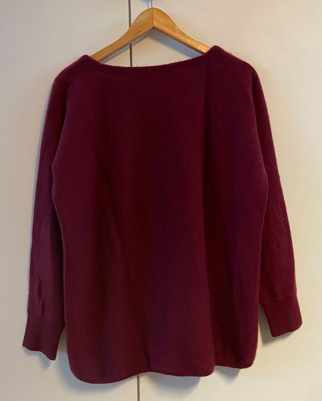 Caroll Pullover & Sweatshirts: CAROLL Pull bordeaux 100% cachemire t.L – Gebraucht aus Genève von kik_8jd6 2
