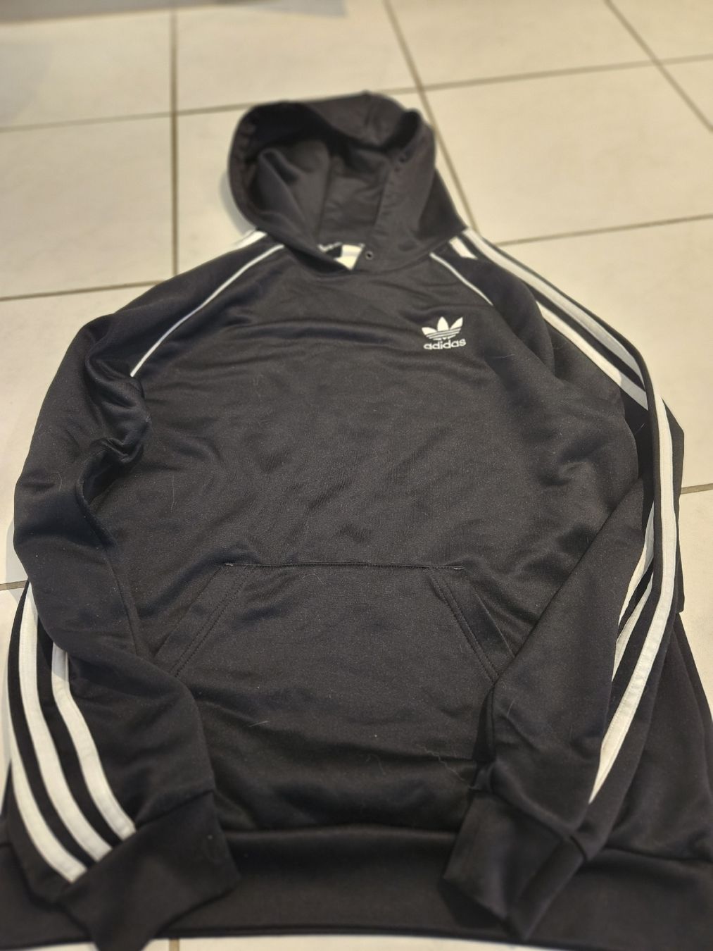 Lots de vêtements: Sportset  – D'occasion à Pfaffnau par sim_6rqw