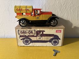 Aufziehbares Blechspielzeug Tankwagen