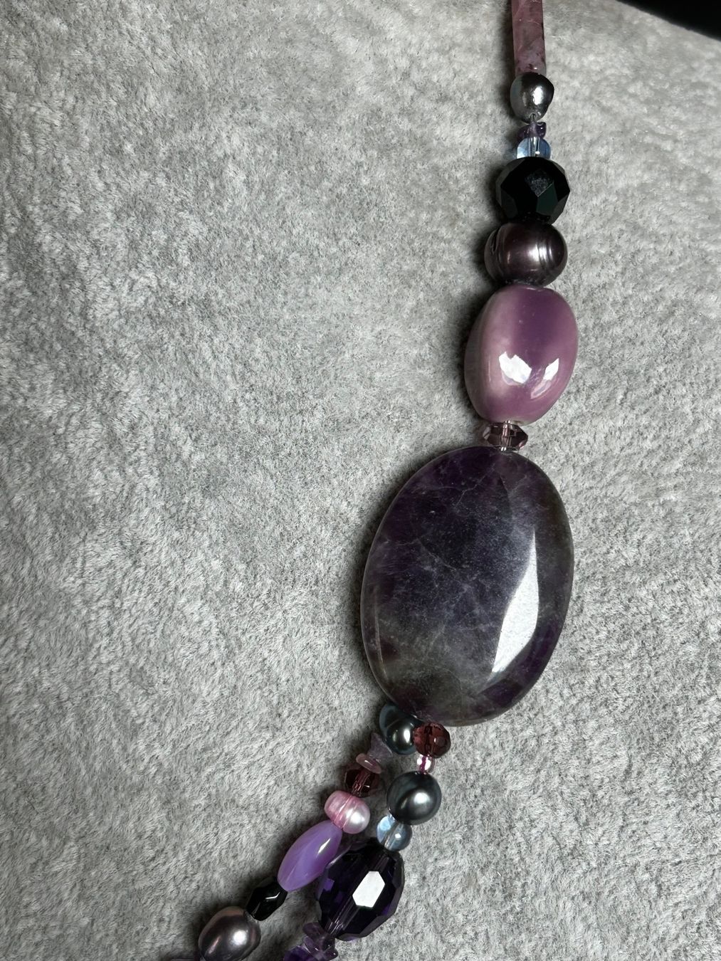 Ketten: Amethyst Perlenkette, 3-reihig, lila – Gebraucht aus Dittingen von Bellevista 2