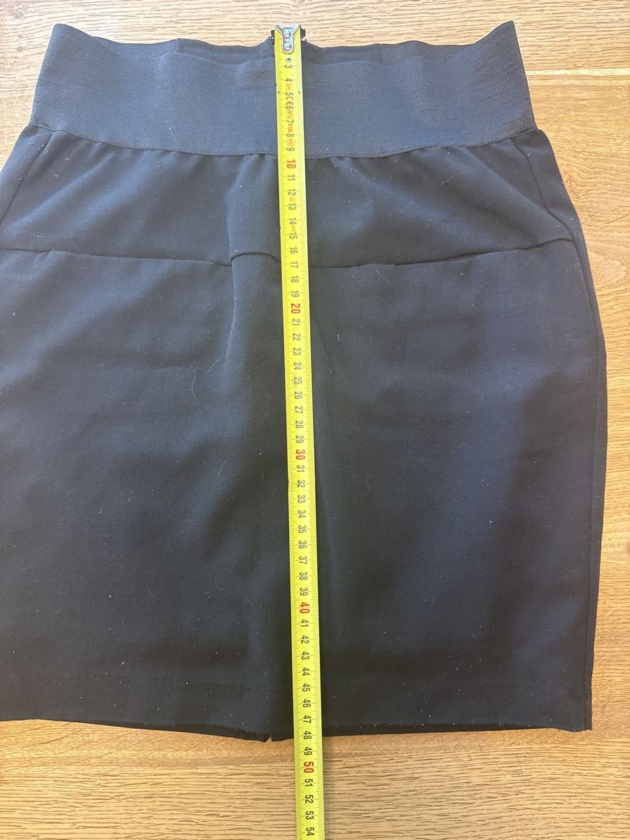 Vero Moda Gonne: Damen Minirock schwarz Gr. S – Usato da Rohr b. Olten venduto da -FaLu- 1