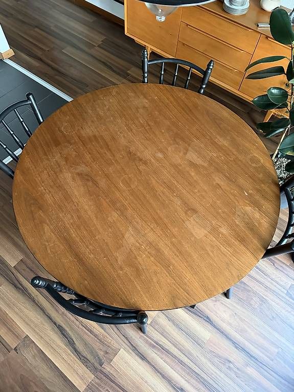 Tavoli: Esstisch rund ohne oder mit Stühle – Usato da Liebefeld venduto da 87twh65r 1