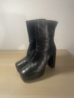 Schwarze Lederstiefel von Zara, nur einmal getragen, Größe 3