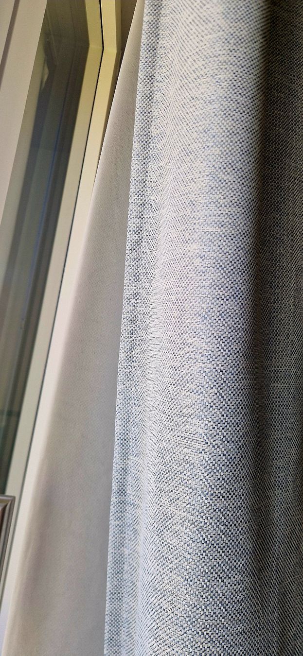 Rideaux: Fünf grosse hellblaue Vorhänge – D'occasion à Bern par Lu.Ma 2