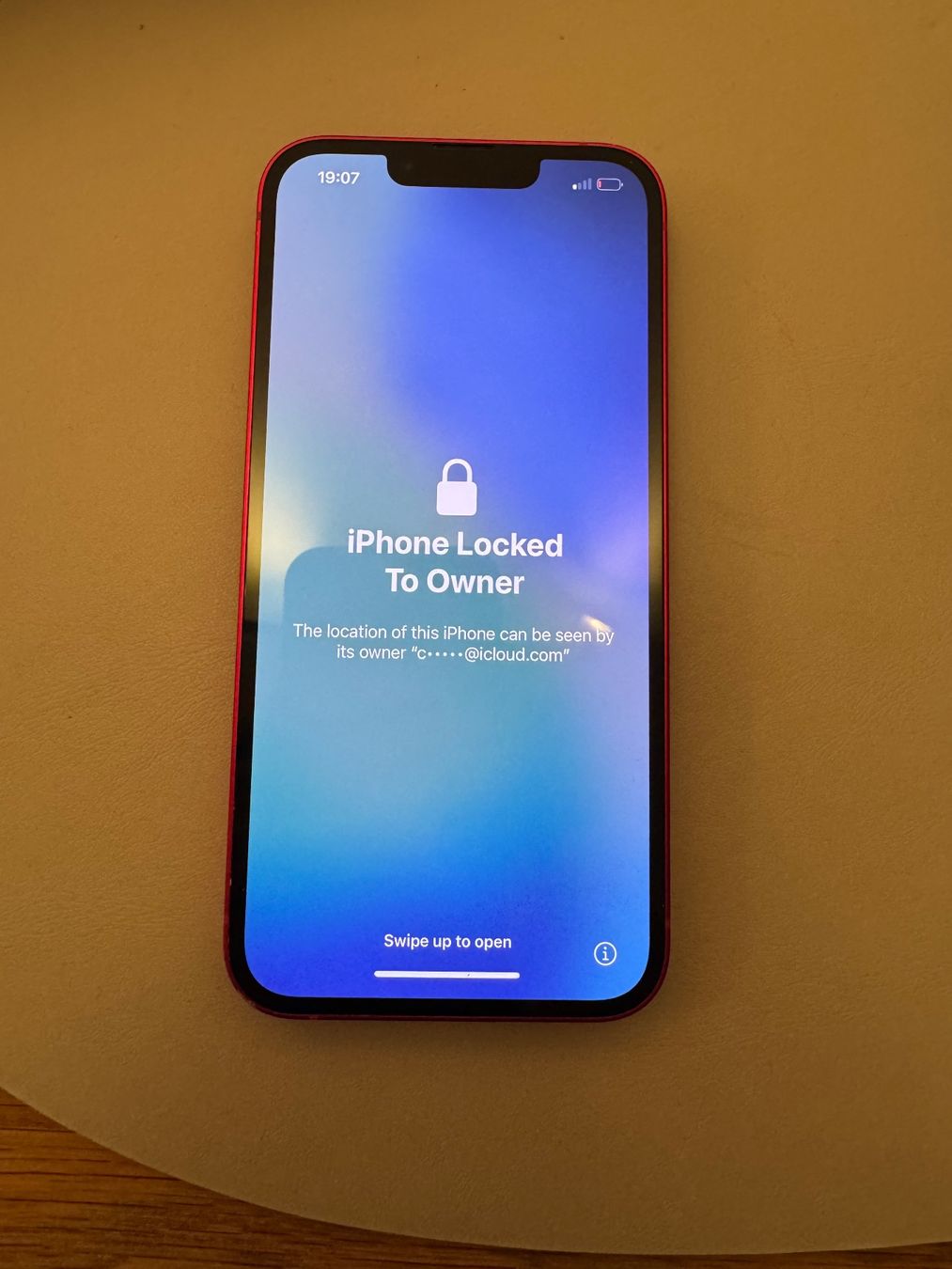 Apple Handys / Smartphones: iPhone 13 128GB Akku 97% – Defekt aus Adliswil von Busys