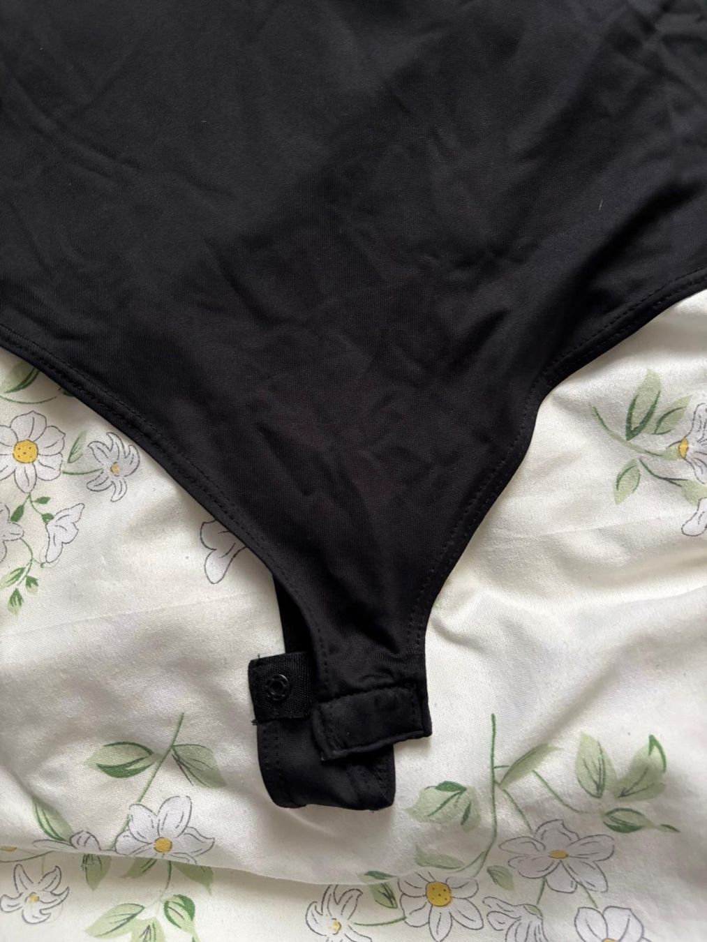 Lotti di vestiti: AMISU Basic Longsleeves, 3er Set – Usato da Bülach venduto da reaos 2