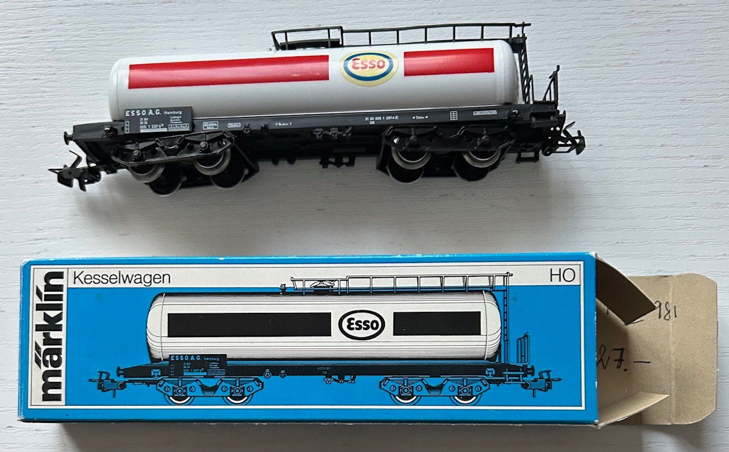 Märklin Modelleisenbahnen: Märklin 4650 - DB-Kesselwagen Esso – Gebraucht aus Bubendorf von torina99