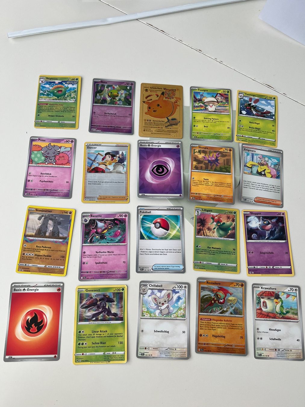 Pokémon Carte collezionabili: 20 Pokemon Karten Set diverse Modelle – Usato da Neuhaus SG venduto da Tanjach
