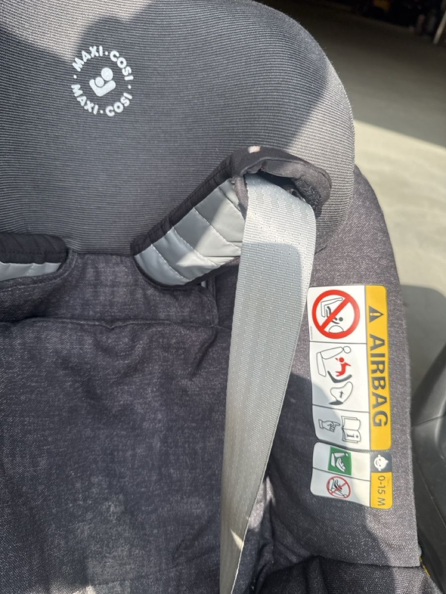 Maxi-Cosi Seggiolini per auto: Maxi-Cosi Babyschale mit Station, Isofix – Usato da Steinhausen venduto da GrosserTiger99 3