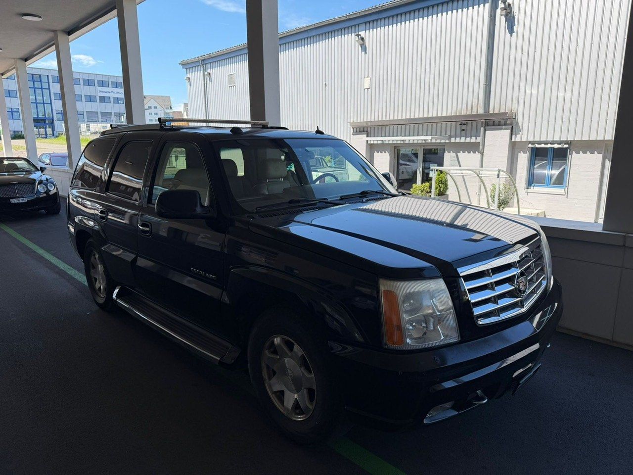 Cadillac Autos: CADILLAC ESCALADE 6,0 V8   8 PLÄTZTER – Gebraucht aus Avenches von BOOTTRANSPORTE 1