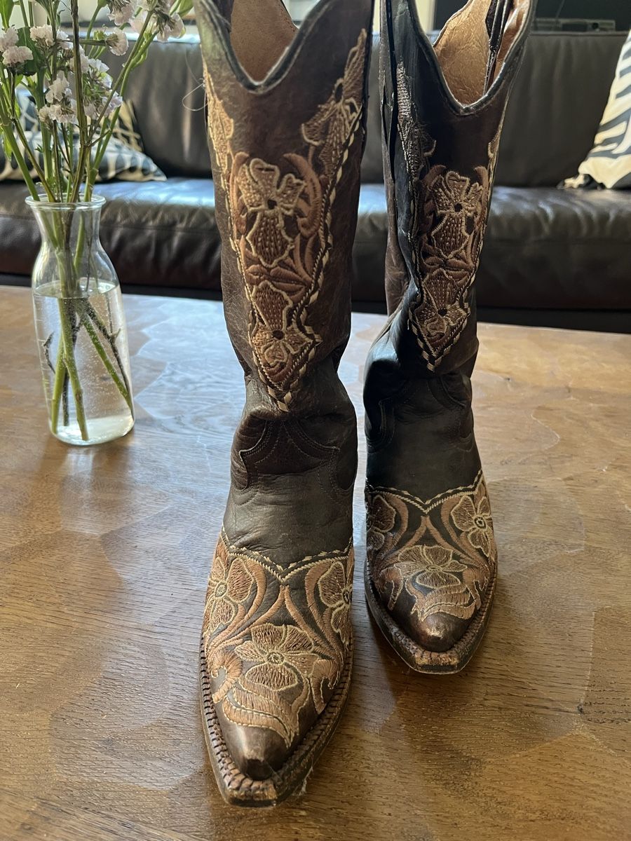 Damenschuhe: Cowboy Stiefel, echt Leder – Gebraucht aus Thalwil von Mari2017