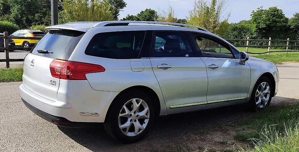 Automobili: Citroen C5 Tourer 2.0 HDi – Usato da Genève venduto da vim_h95y 2