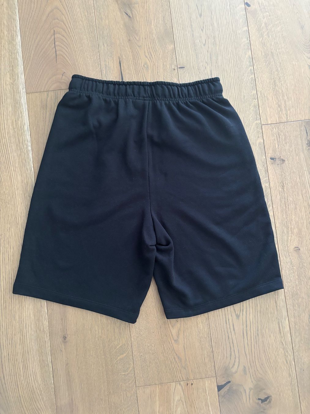 Nike Pantalons: Nike Dri-Fit Shorts Schwarz – D'occasion à Trübbach par Nico.Broder 1