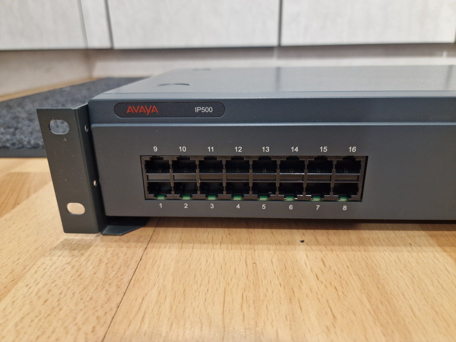 Avaya Telefoni: Avaya IP Office IP500 inkl. Modul – Usato da Buchrain venduto da Sssschaller 1