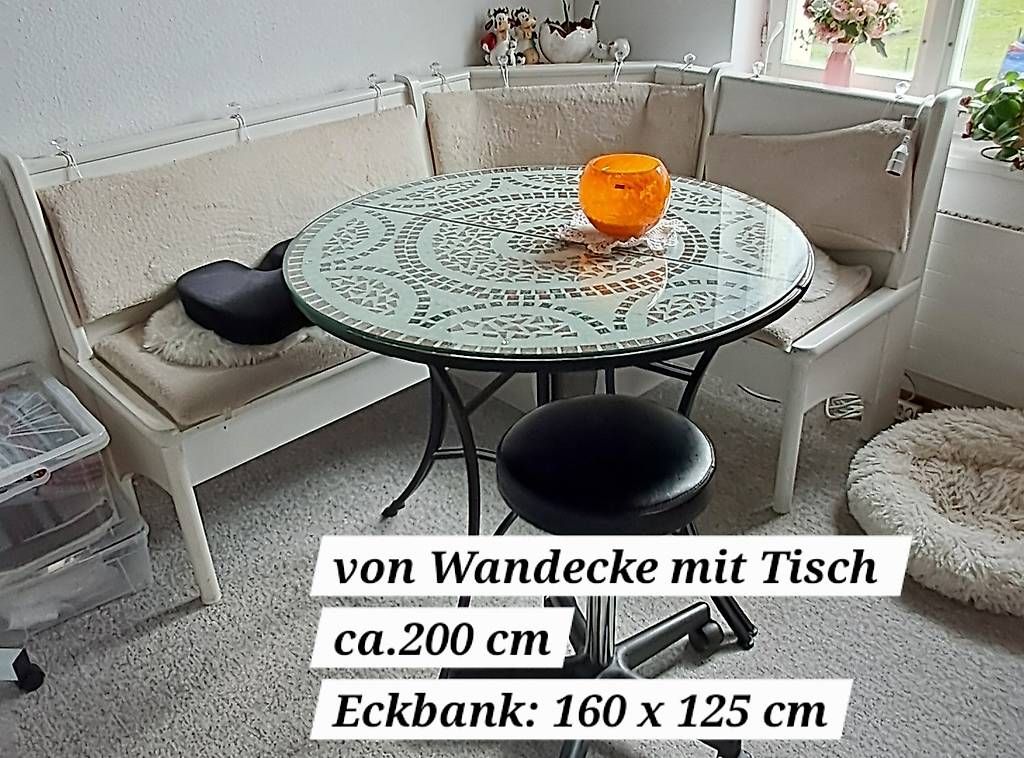 Panchine: Kleiner Eckbank mit rundem Tisch – Usato da Sulgen venduto da Bmabi