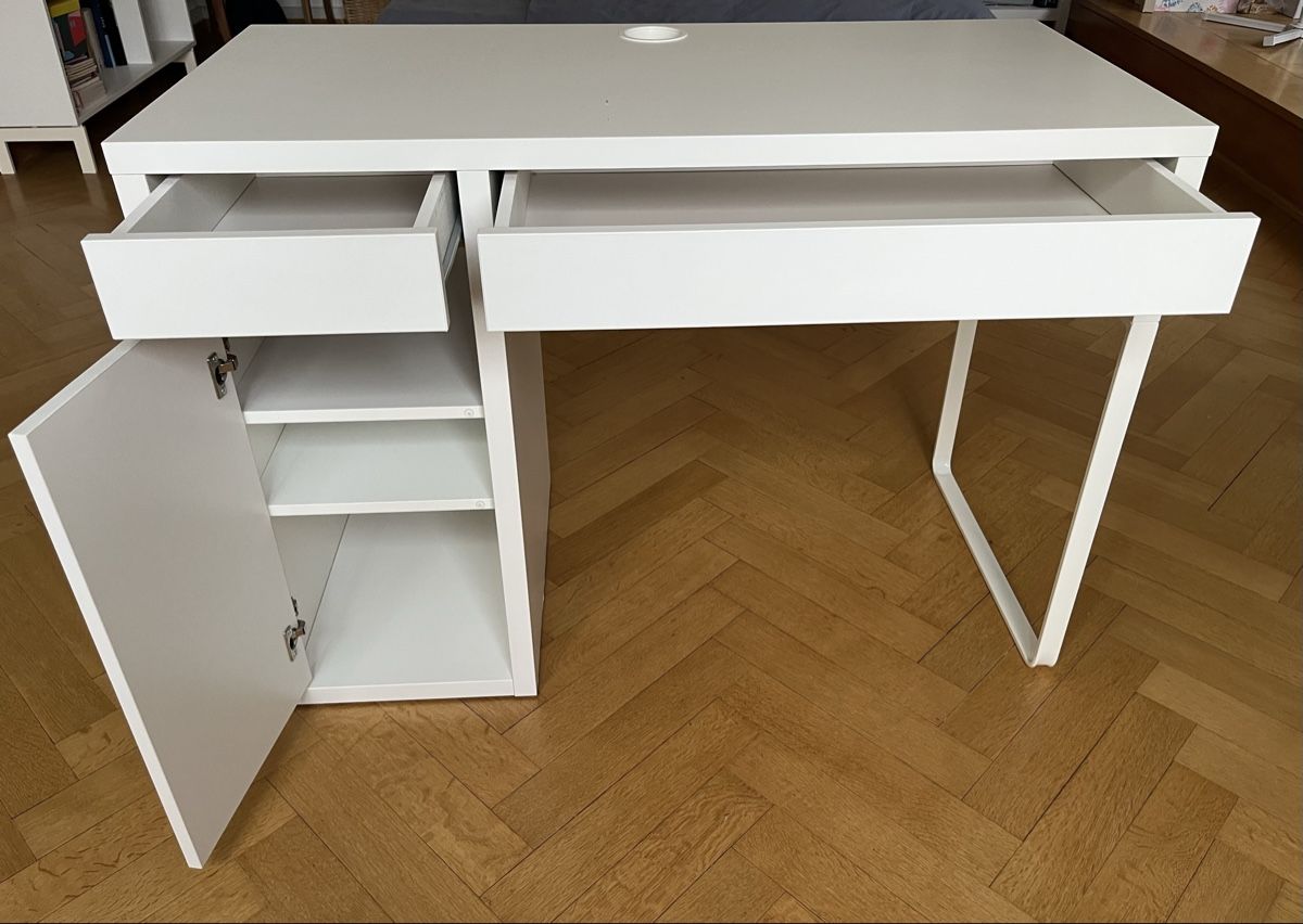 Ikea Scrivanie: Ikea Schreibtisch weiss – Usato da Bern venduto da ann_9ndw 1