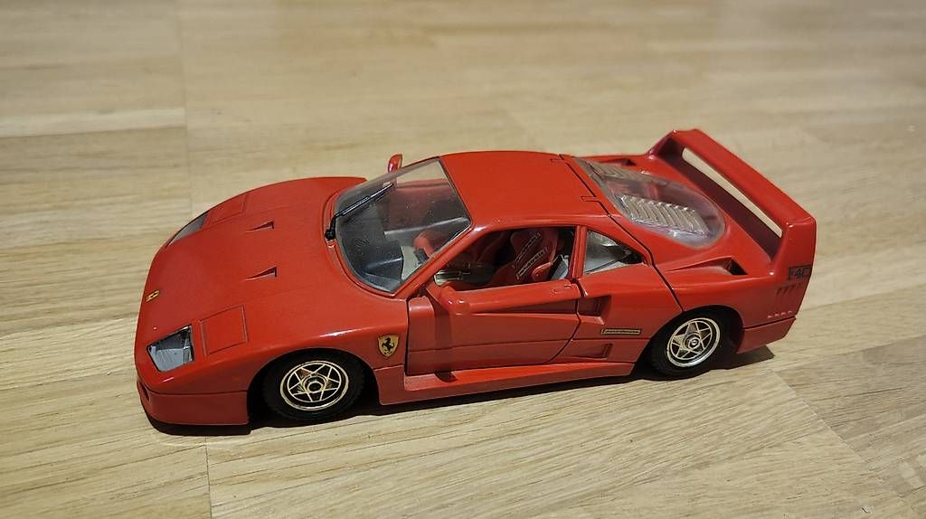 Modellini d'auto: Ferrari F40 1987 1:24 – Usato da Therwil venduto da ast_56p6