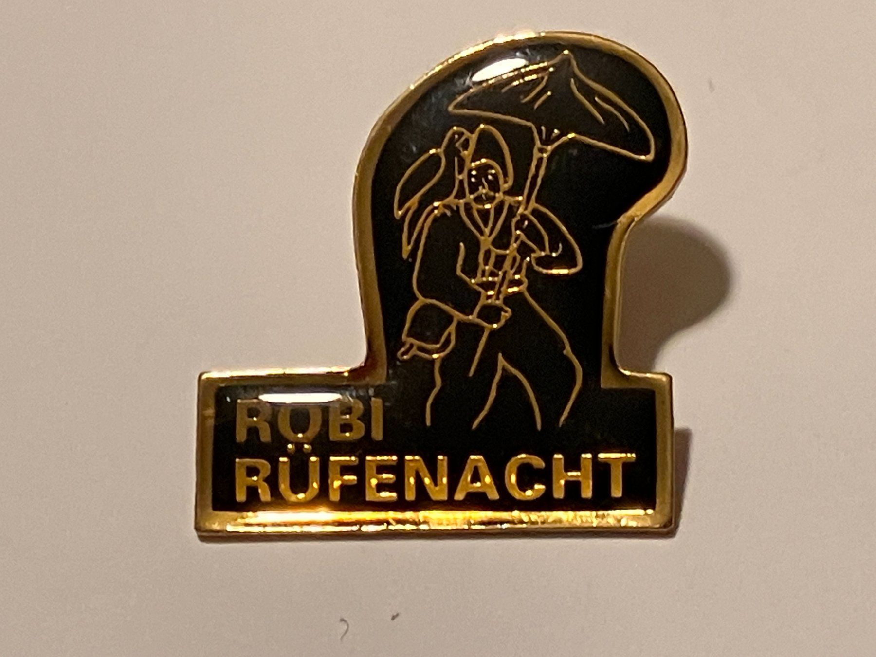 Placchette & Badge: 1 Pin Robi Rüfenacht – Usato da Basel venduto da djwwpp