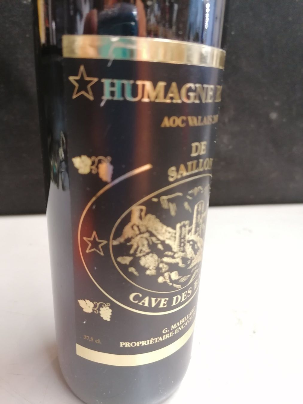 Bevande alcoliche: HUMAGNE ROUGE 2000 – Nuovo (secondo la descrizione) da Genève venduto da Leboucheoreilles 1