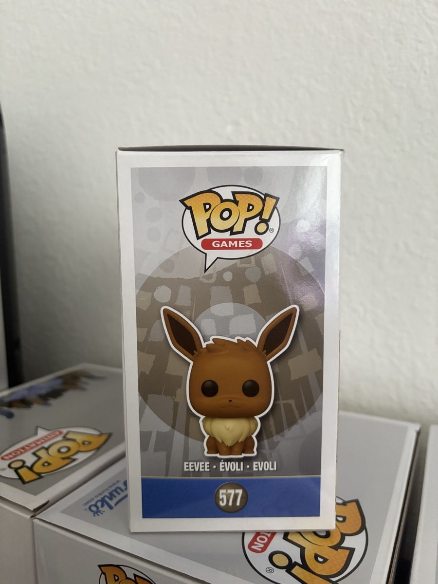 Funko Statuette: Funko Pop! Pokemon Eevee FLOCKED #577 – Usato da Wabern venduto da Ayke98 3