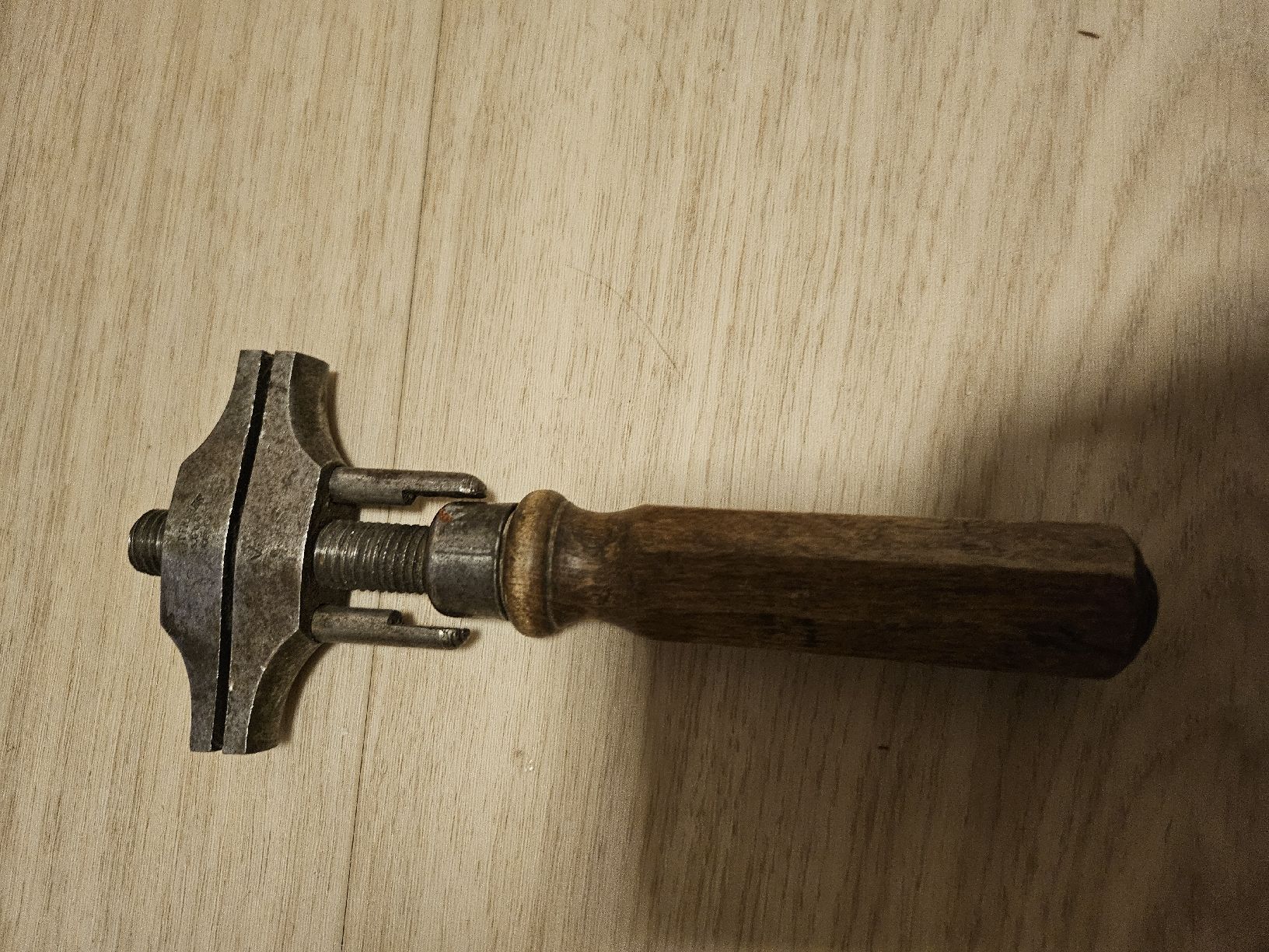 Alle Werkzeuge: Outil ancien clé anglaise – Gebraucht aus La Joux FR von car_ck96 1