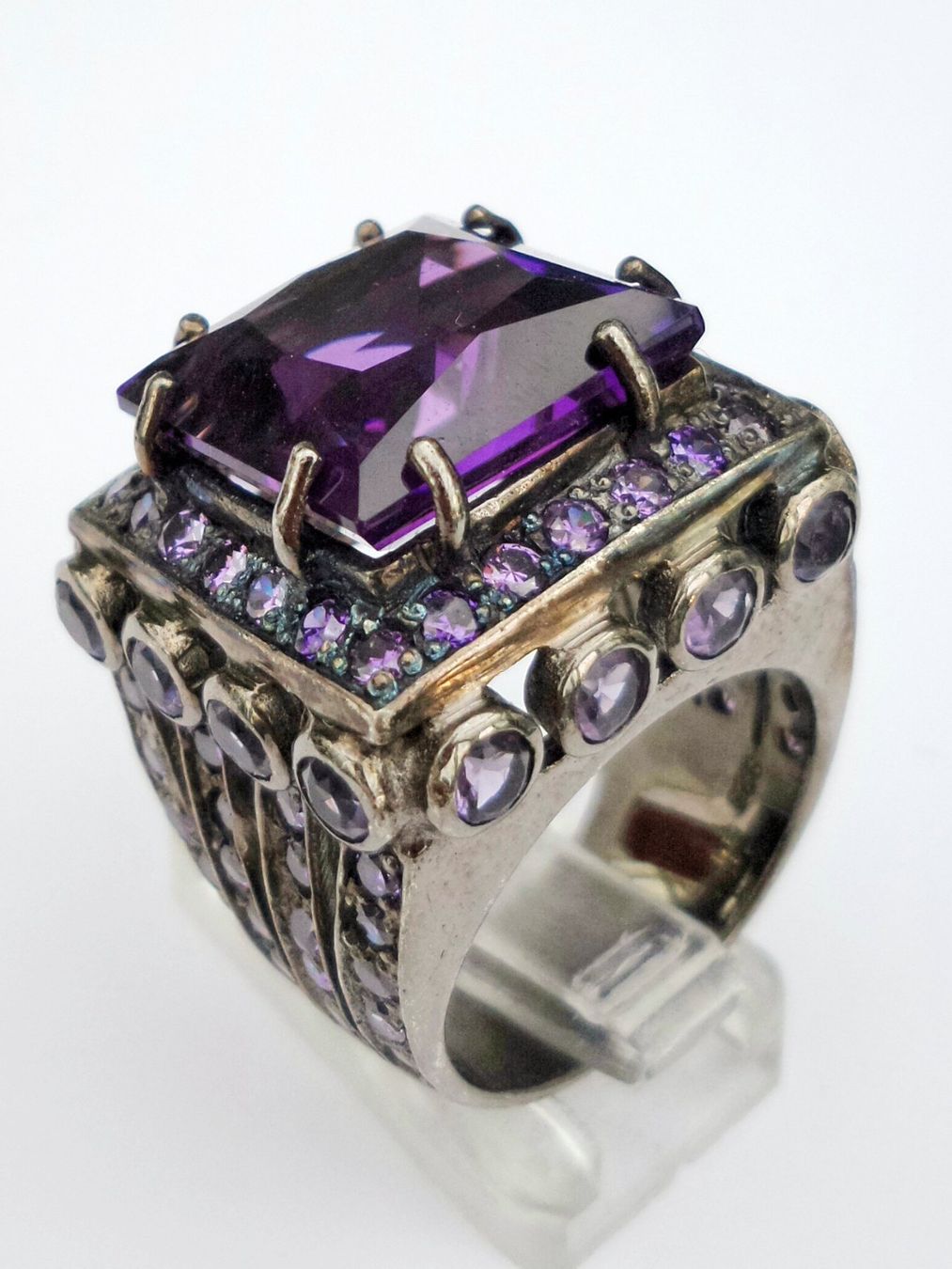Anelli: Ring mit Amethysten in rhodiniertem Silber 925 Grösse 57 – Nuovo (secondo la descrizione) da Zürich venduto da Bieter04 5