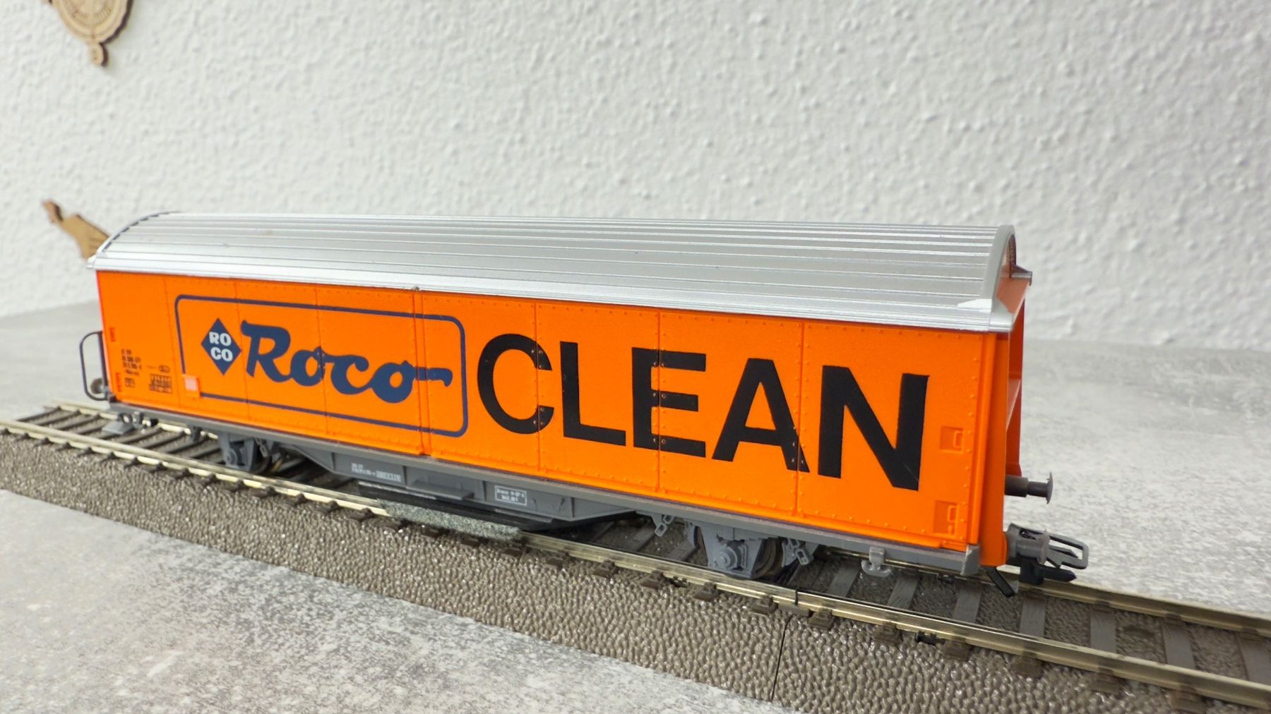 Roco Modellini di ferrovie: Roco Güterwagen Clean - Gleisreiniger H0 / DC – Usato da Schlieren venduto da rat_lq6b 5