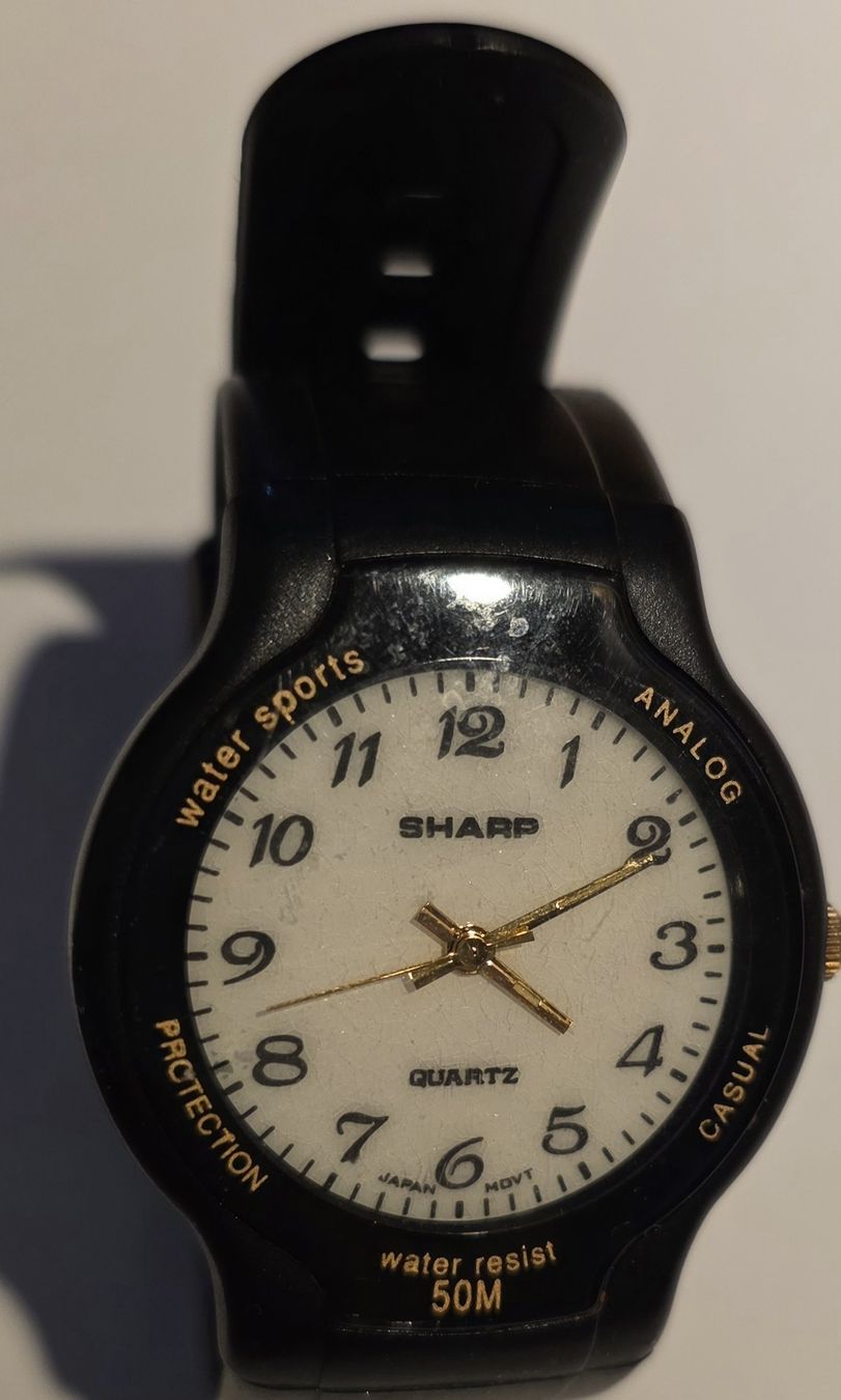 Sharp Uhren: Sharp Analog Quartz Uhr gebraucht – Gebraucht aus Horw von Zedy01